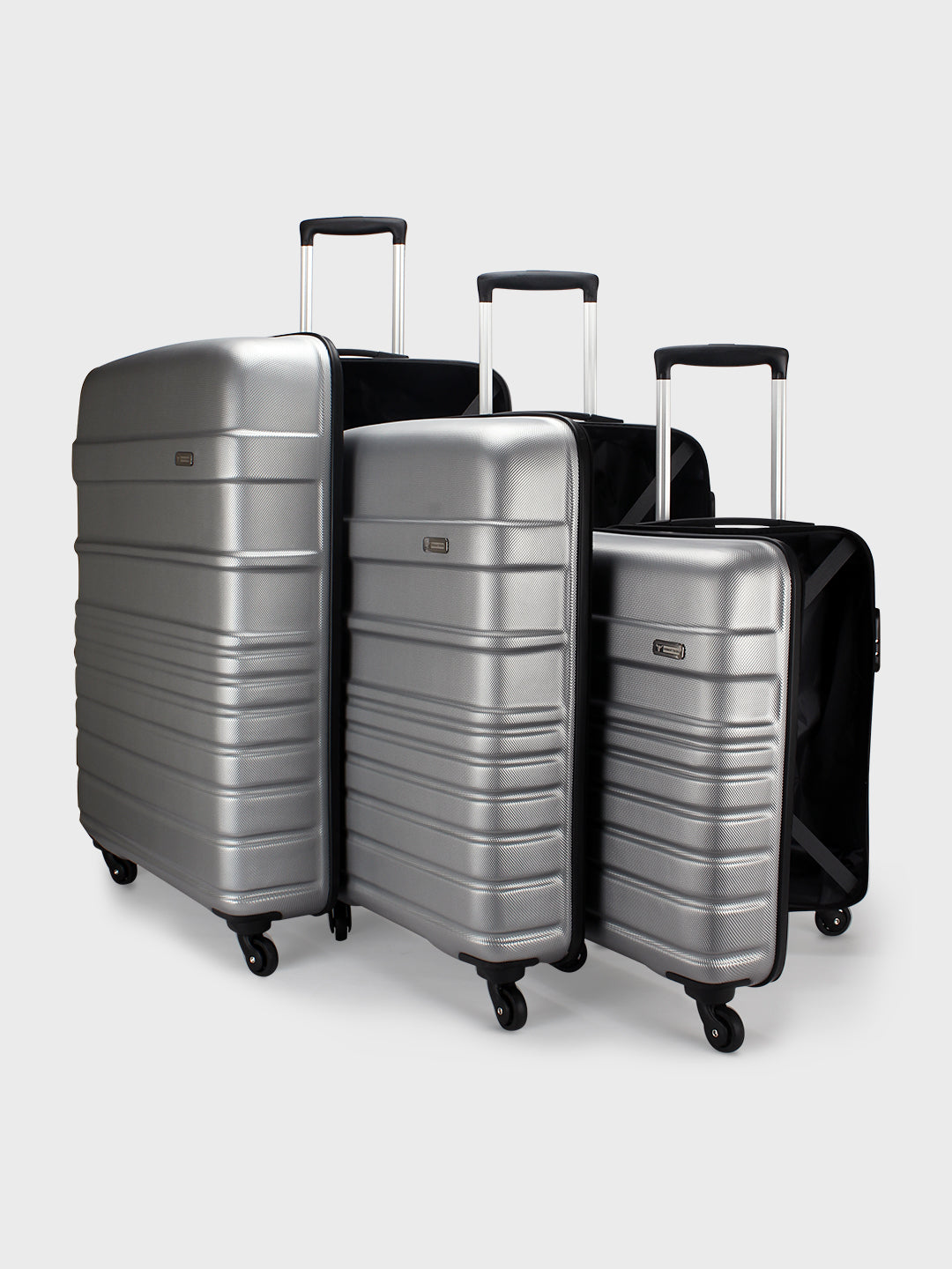 Izod Celina Designer 3pc Luggage Set in Black